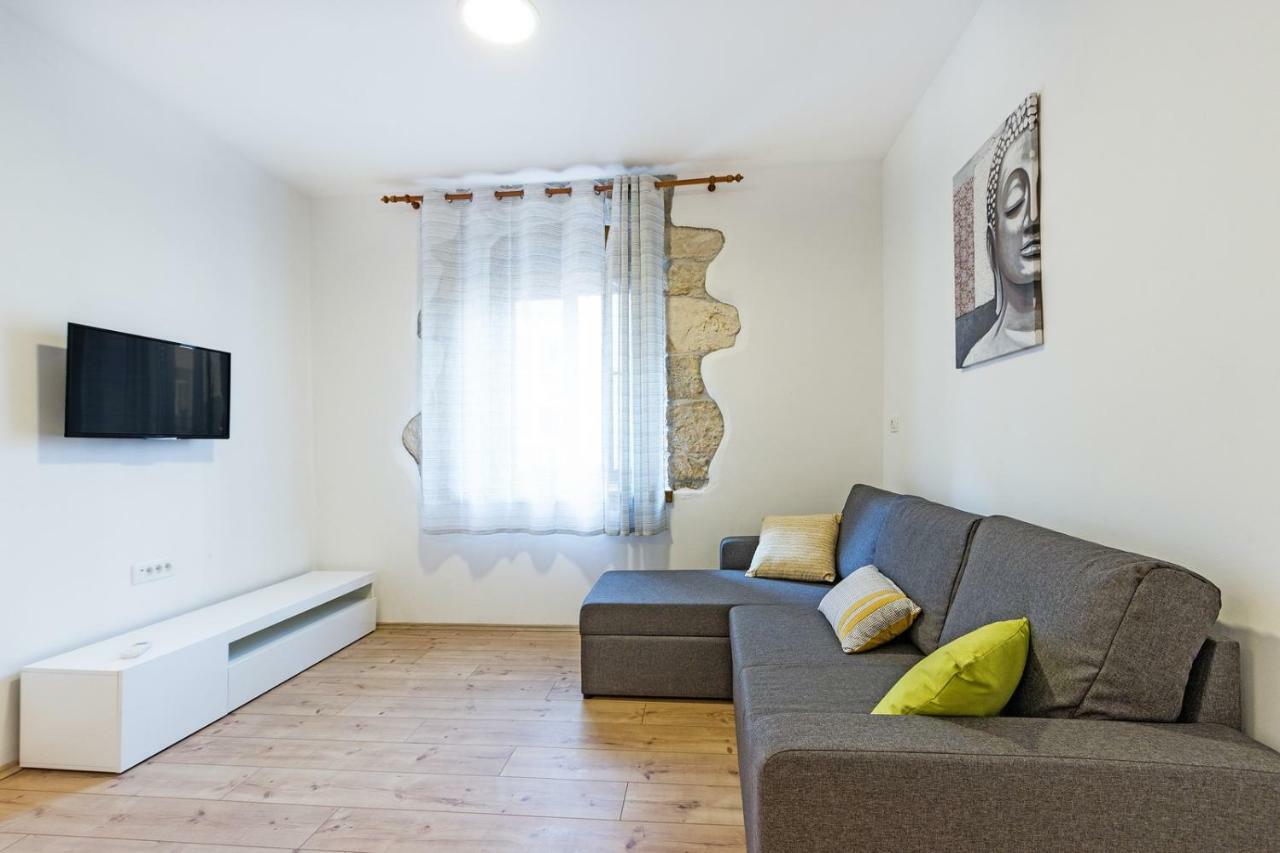 Cozy Apartment 10 Min From The Beach Pula Dış mekan fotoğraf